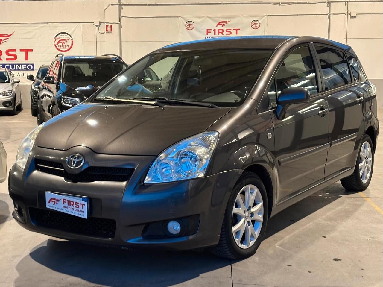 Toyota Corolla Verso 2.2 16V D-4D DPF MY'08 7pt