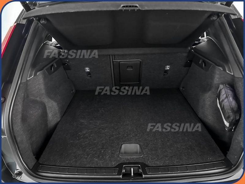 Volvo XC40 XC40 2.0 b4 Momentum Pro awd auto