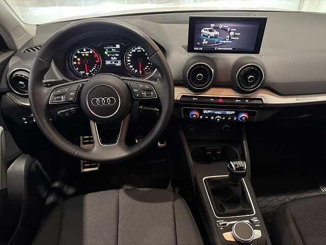 Audi Q2 35 TFSI Business