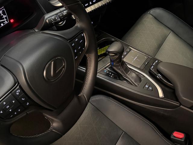 LEXUS UX 250h UX Hybrid 4WD Premium