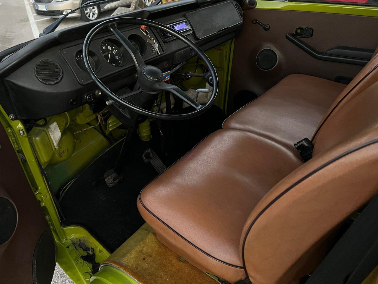 Volkswagen T2 1.6 FINESTRATO 9 POSTI
