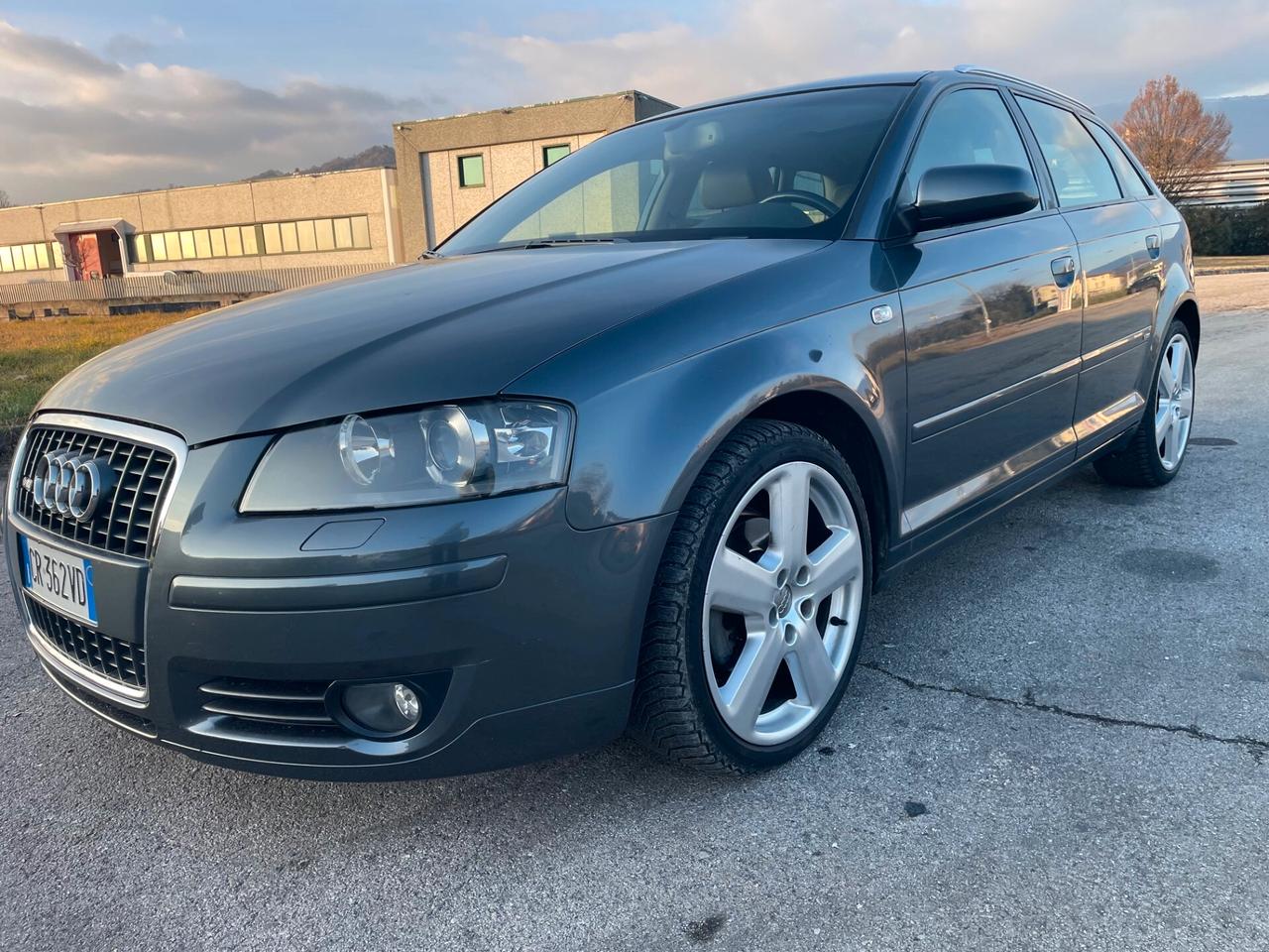 Audi A3 SPB 2.0 16V TDI Ambiente AUTOMATICO