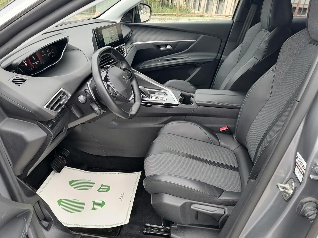 PEUGEOT 3008 ALLURE 1.5 BLUEHDI 130CV FULL LED AUTOMATICA