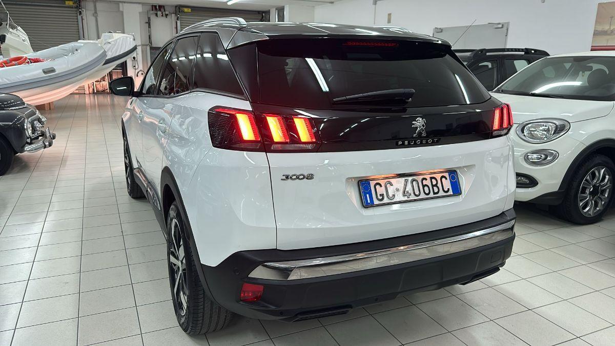 PEUGEOT - 3008 - BlueHDi 130 EAT8 S&S Crossway