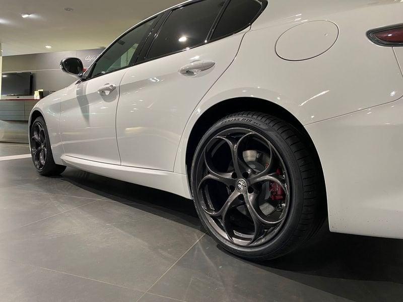 Alfa Romeo Giulia 2.2 Turbodiesel 210 CV AT8 AWD Q4 Tributo Italiano