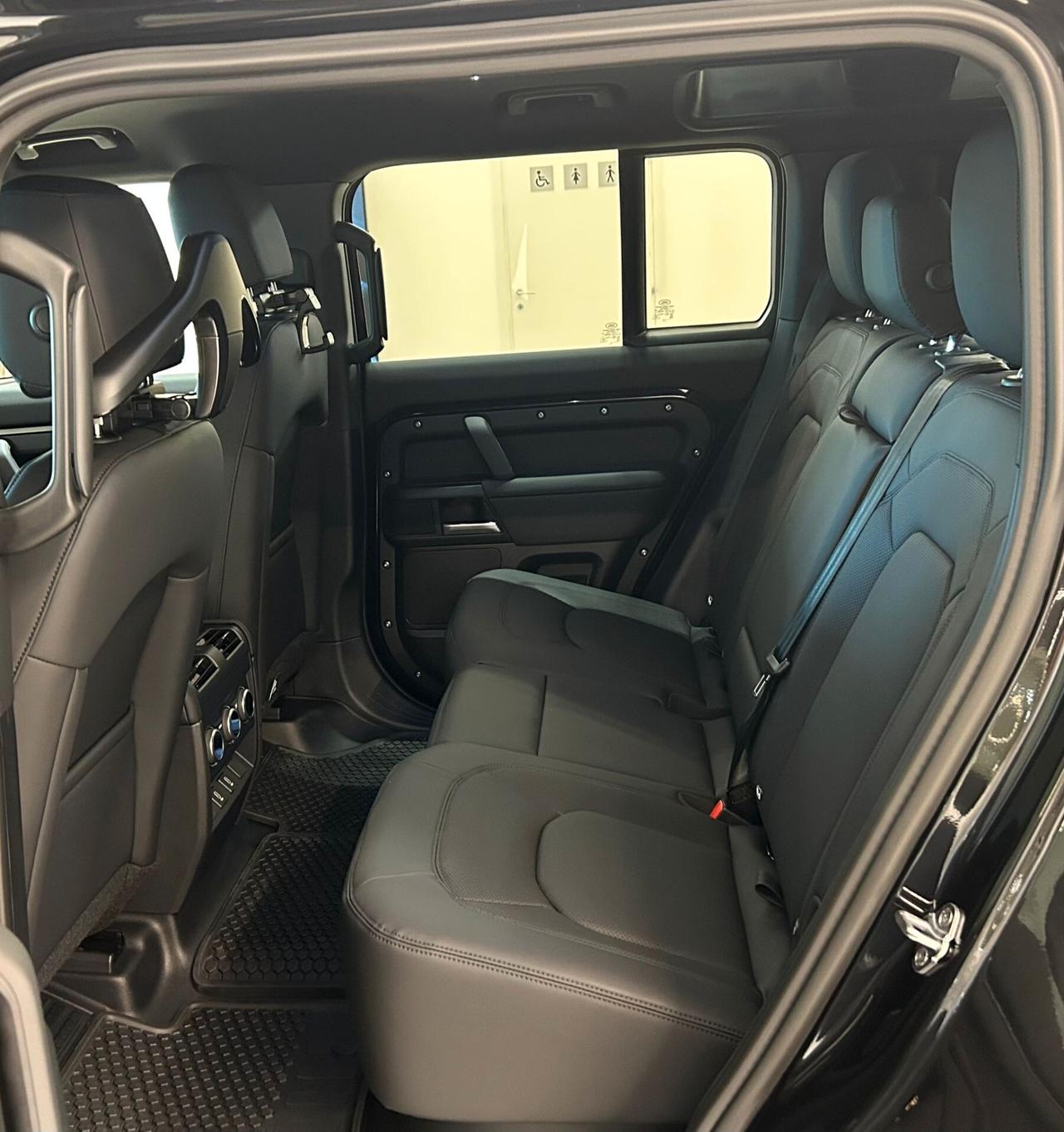 Land Rover Defender 110 2.0 Si4 PHEV 300 CV AWD Auto X-Dynamic SE