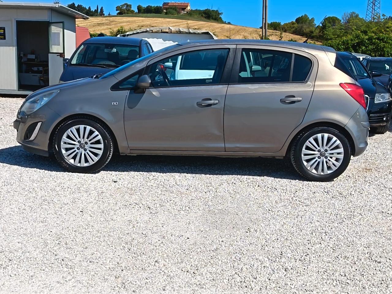 Opel Corsa 2013 1.2 5P IMPIANTO METANO 86CV NEOPATENTATI