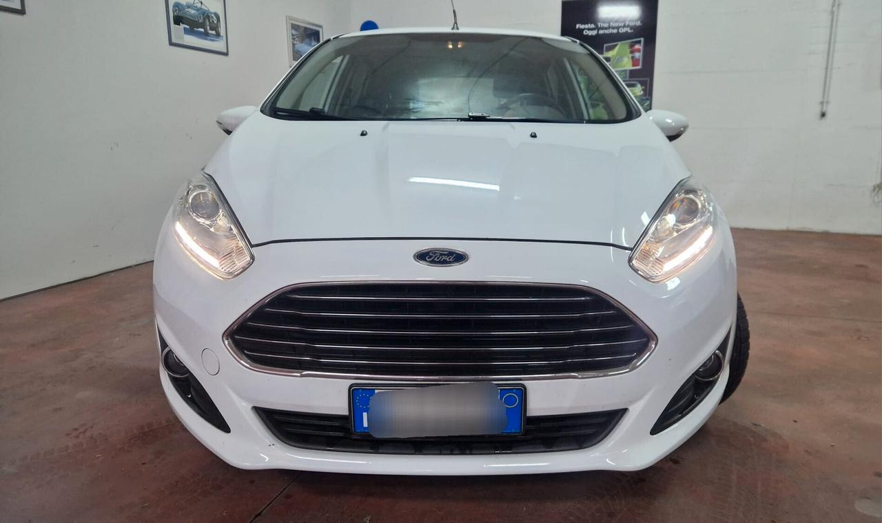 Ford Fiesta 1.6 TDCi 95CV 5 porte Titanium st line vignale active