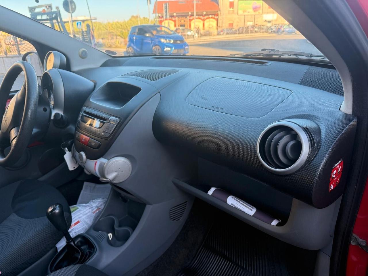 Toyota Aygo 1.0 12V VVT-i 5 porte Sol