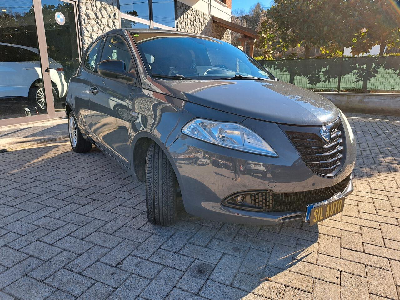 Lancia Ypsilon 1.2 69 CV 5p GPL Ecochic Gold /GPL VALIDO FINO 2035