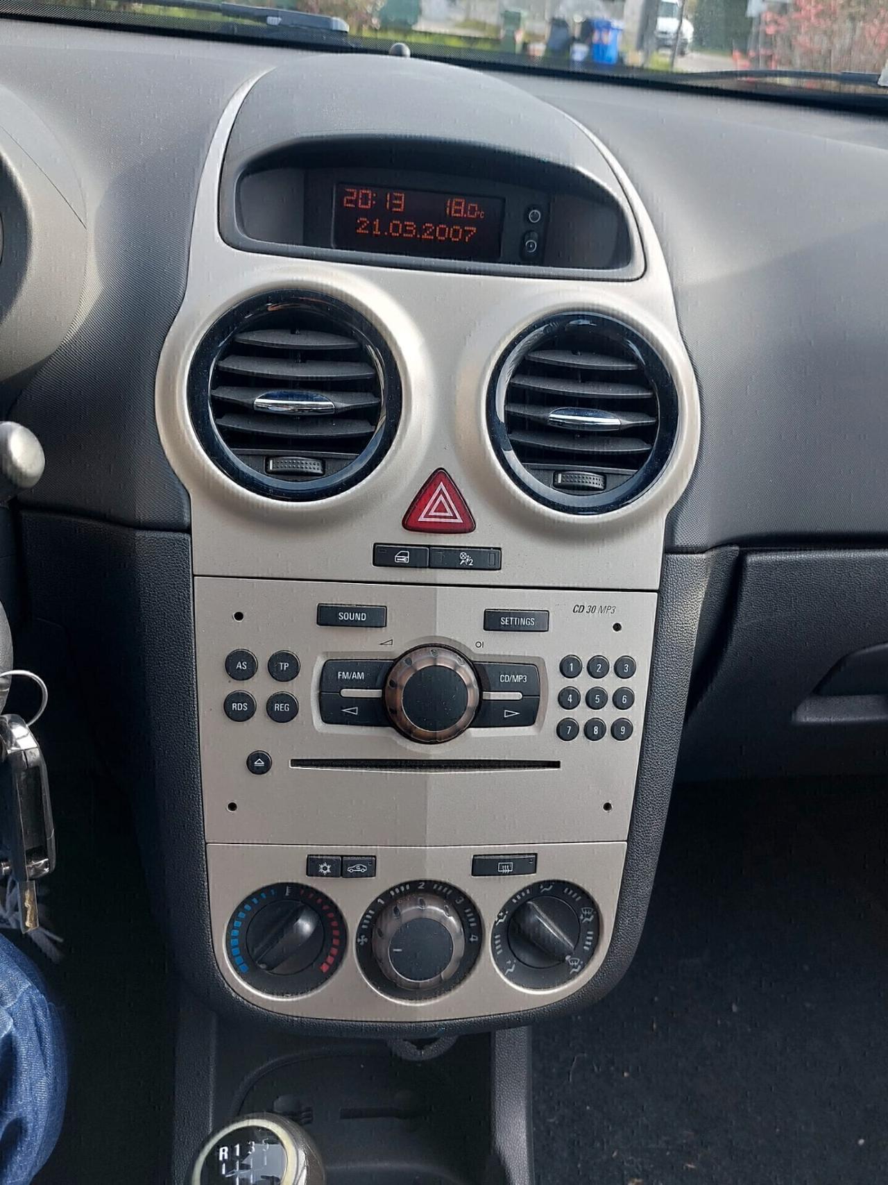 Opel Corsa 1.2 5 porte Easytronic Cosmo