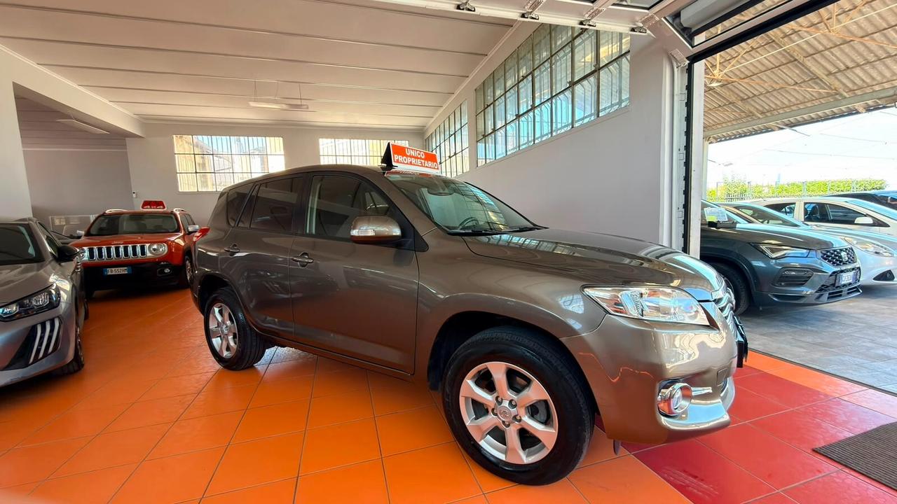 Toyota RAV 4 RAV4 Crossover 2.0 Exclusive