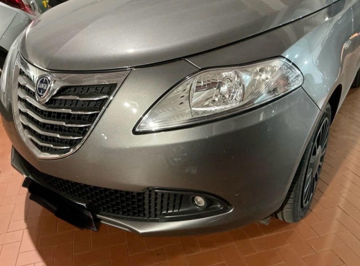 Lancia Ypsilon 1.2 69CV 5P Elefantino Rosa-km39500-