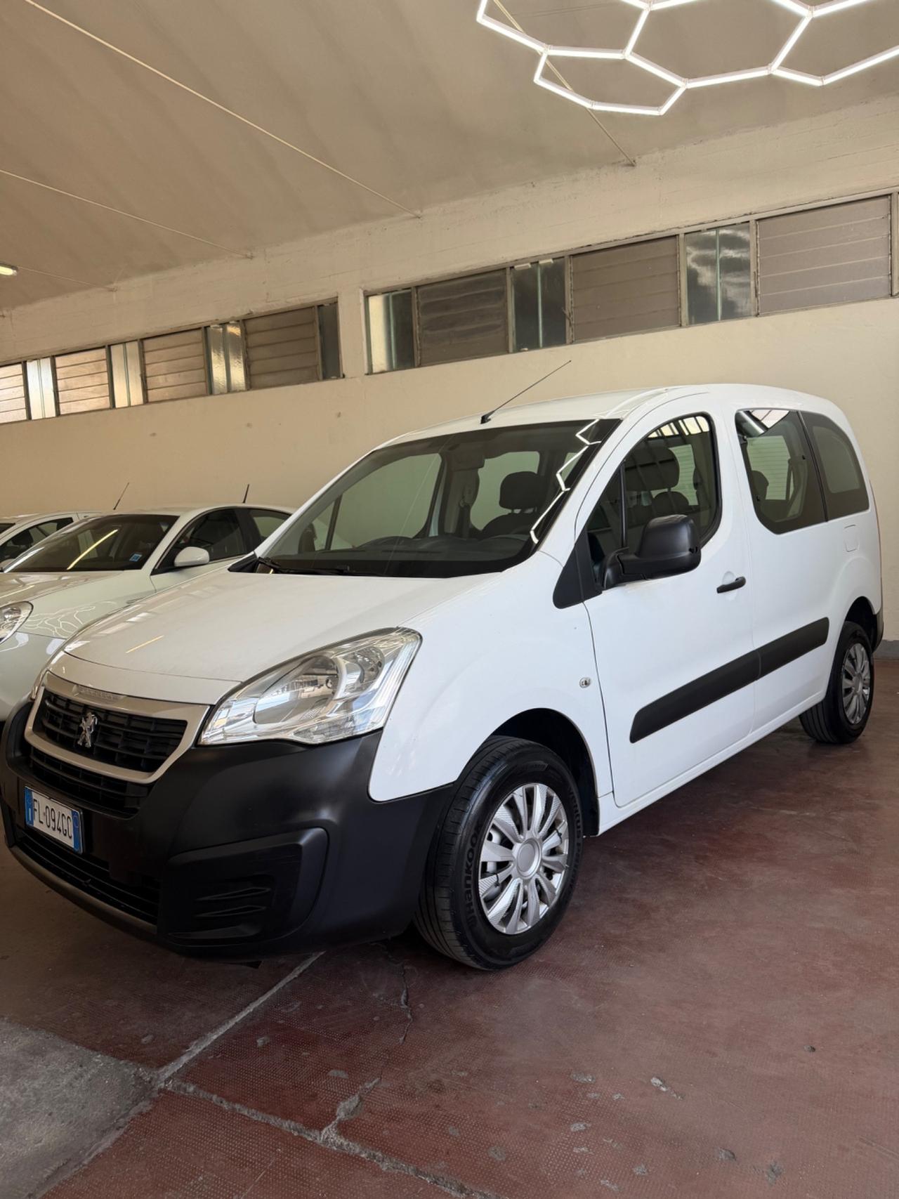 Peugeot Partner Tepee BlueHDi 75 Access