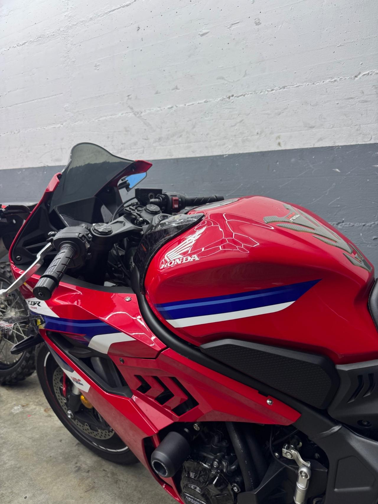 Honda CBR 650 R e clutch