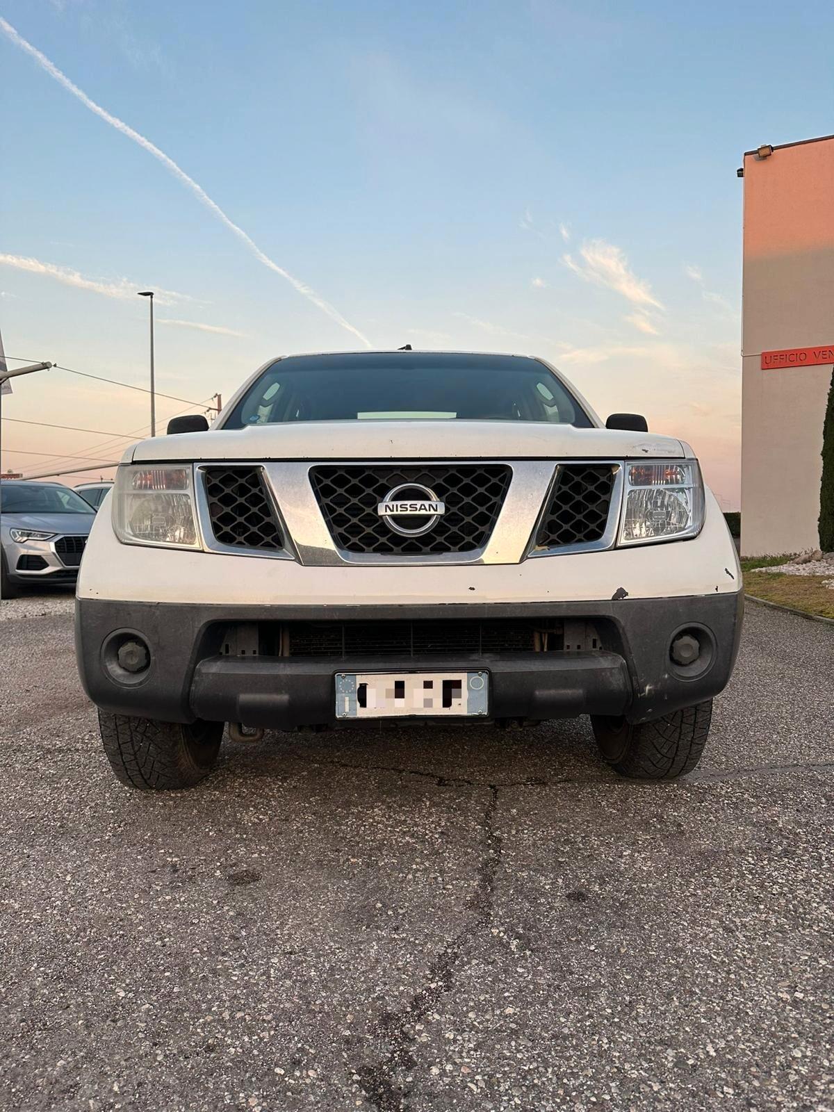 NISSAN NAVARA 2.5 DIESEL 4X4