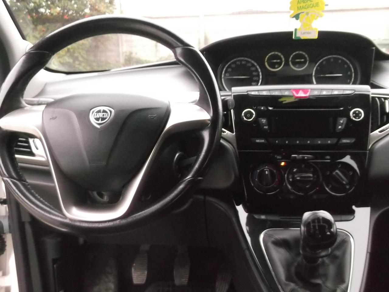 Ypsilon 1.0 Turbo Metano Neopatentati 2014