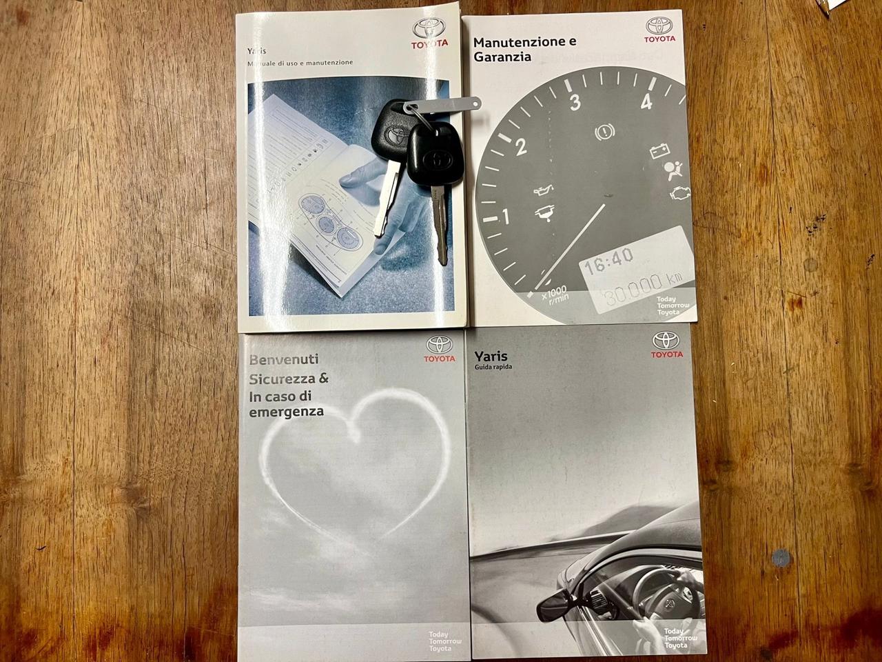 Toyota Yaris 1.0benz 2010 128.000km perfetta per neopatentati