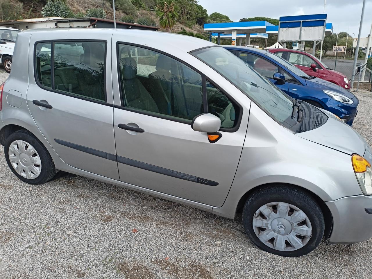 Renault Modus 1.2 16V Saint Tropez