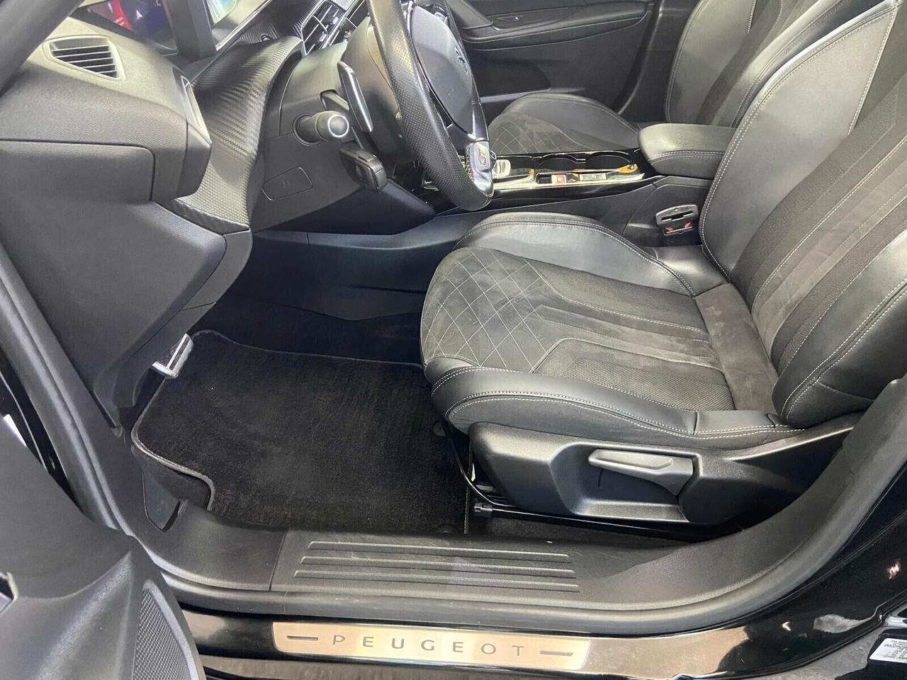 Peugeot 2008 BlueHDi 130 S&S EAT8 GT