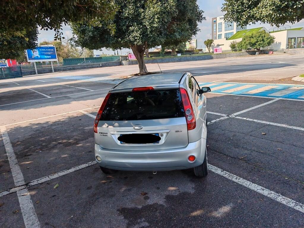 Ford Fiesta 1.4 diesel con 99.000 km