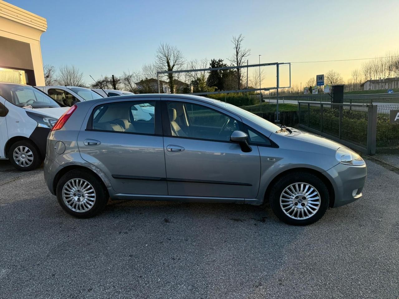 Fiat Grande Punto NEOPATENTATI 5 porte Dynamic