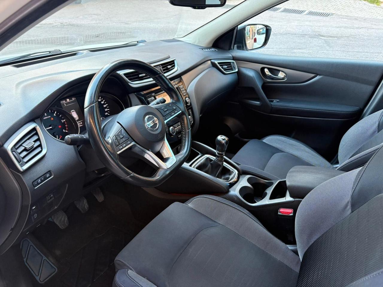 Nissan Qashqai 1.5 dCi N-Connecta + TETTO