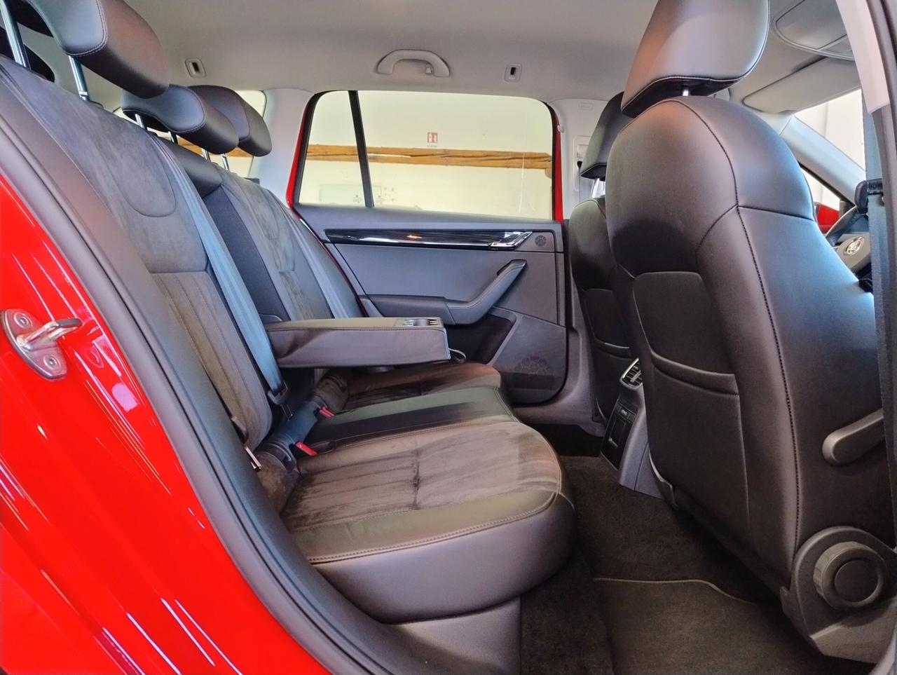 SKODA Octavia 2.0 TDI DSG Wagon STYLE CARPLAY FULL LED ALCANTARA