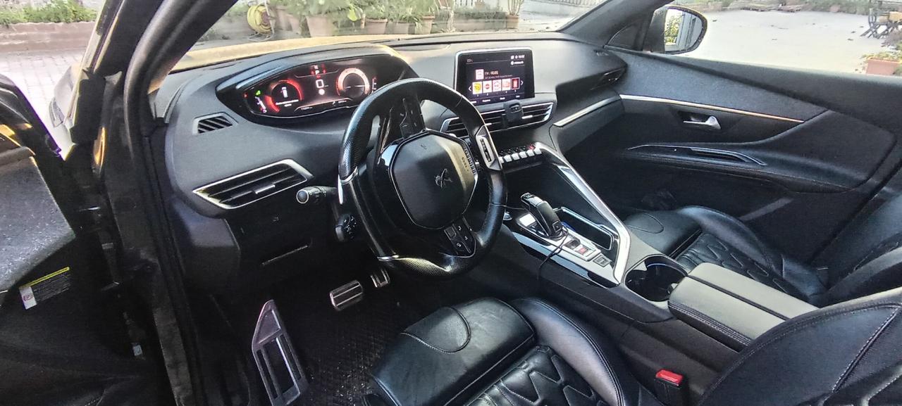 PEUGEOT 5008 BlueHDi 130 S&S EAT8 GT Line