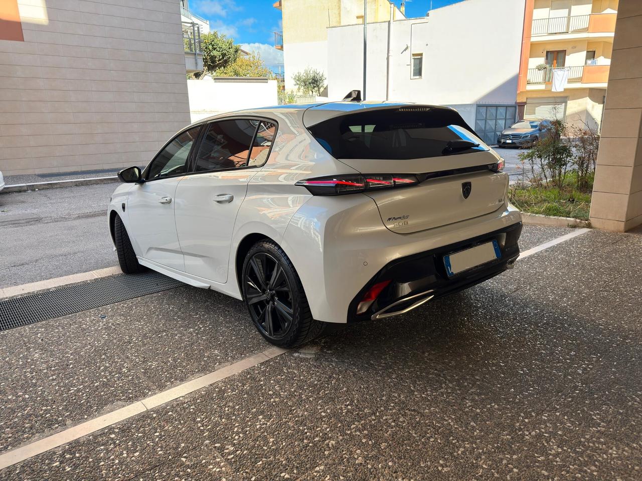 Peugeot 308 1.5 BlueHDi 130 cv S&S EAT8 GT Pack