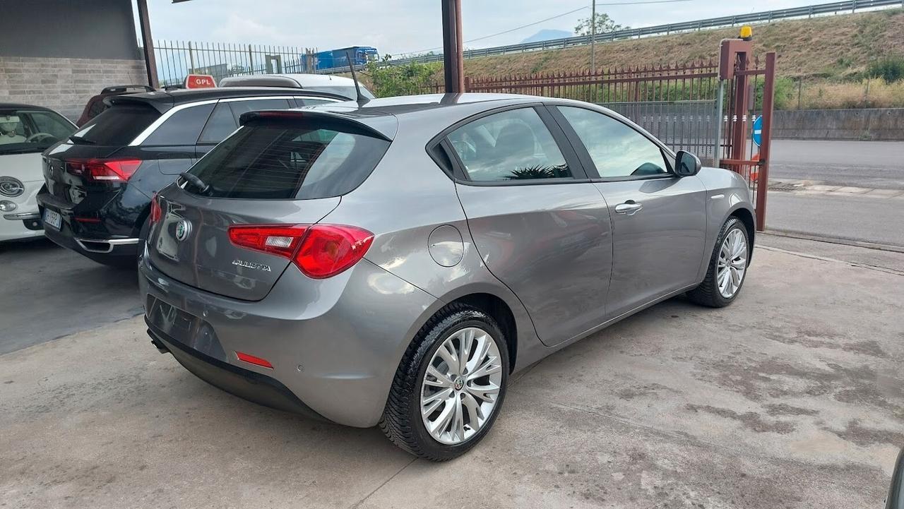 Alfa Romeo Giulietta 1.6 JTDm 120 CV