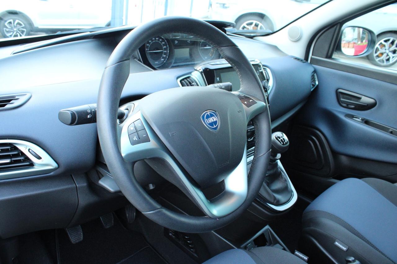 Lancia Ypsilon 1.0 FireFly 5 porte S&S Hybrid Gold Plus