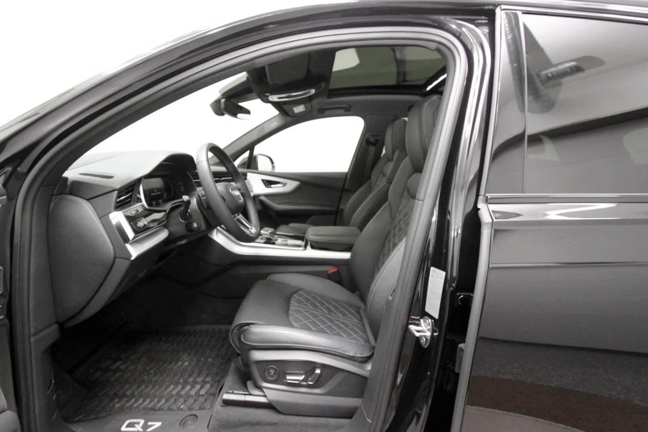 Audi Q7 60 TFSIe quattro S line