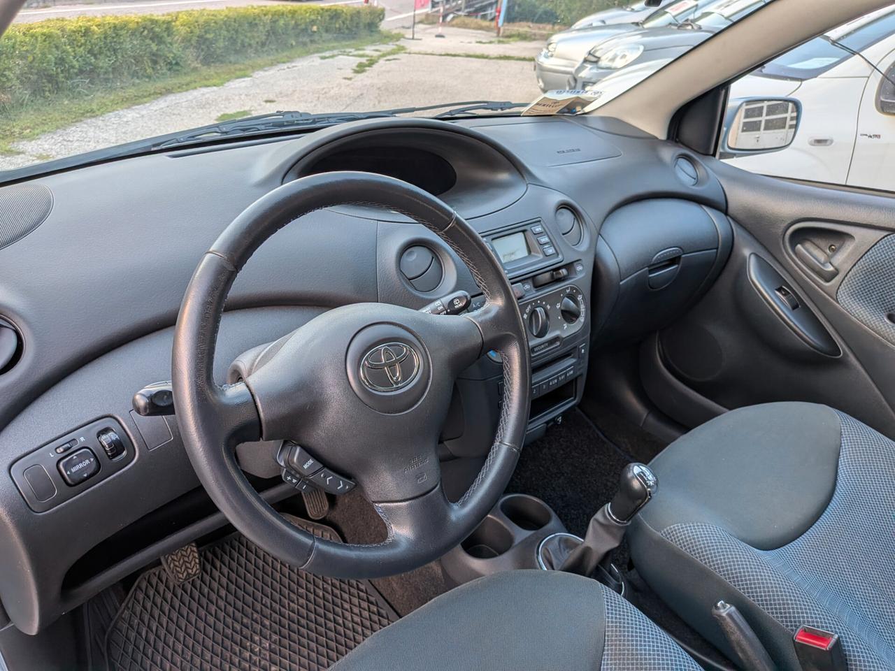 TOYOTA YARIS 1.0 VVT-i 65CV