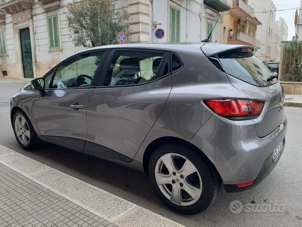 RENAULT Clio 1.2 75CV BENZINA NAVI UNIPRO