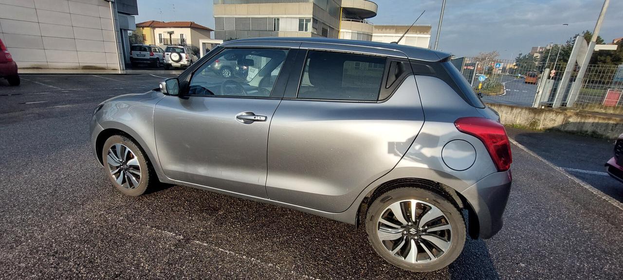 Suzuki Swift 1.2 Hybrid Top