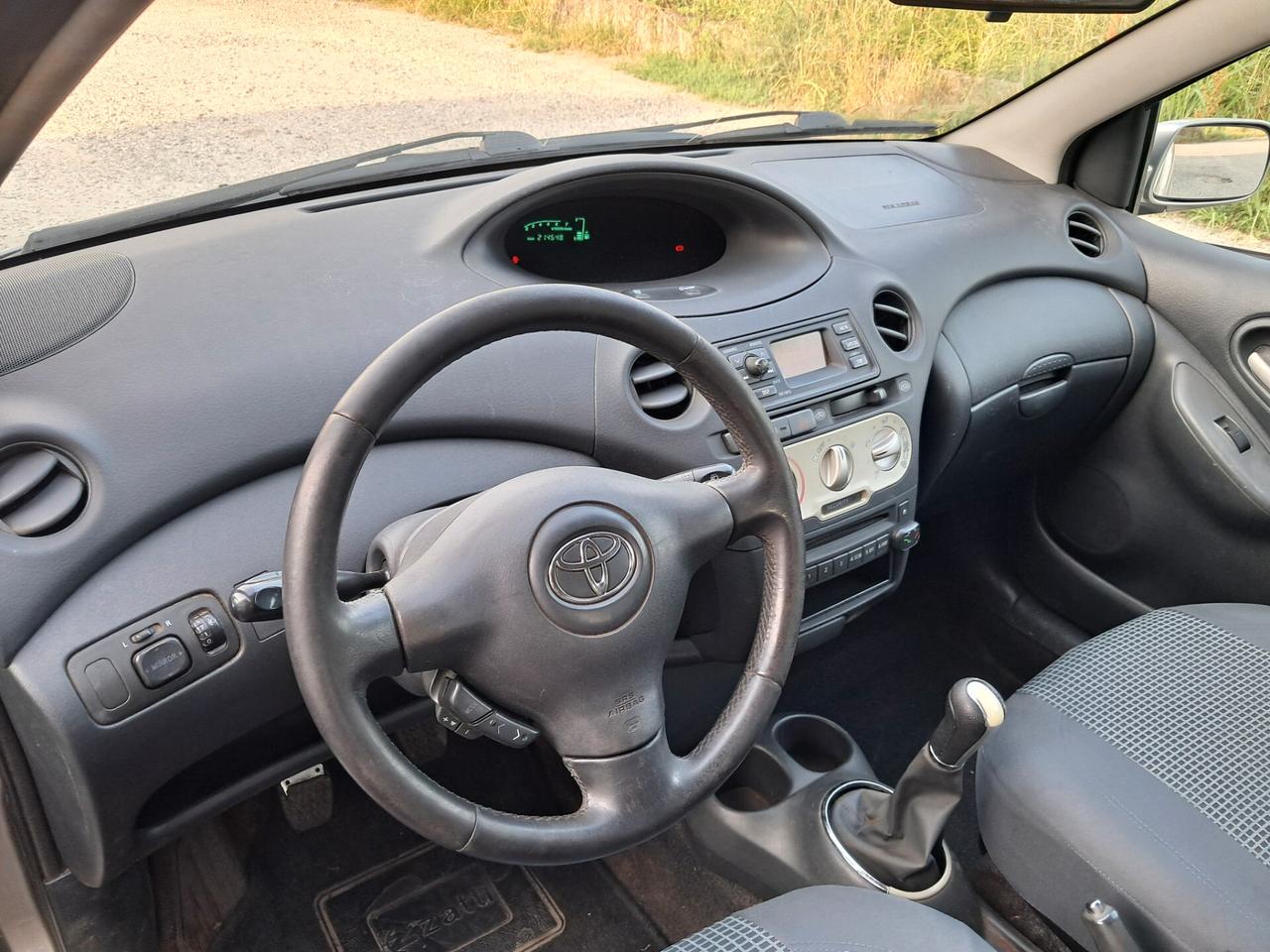 TOYOTA YARIS BENZINA