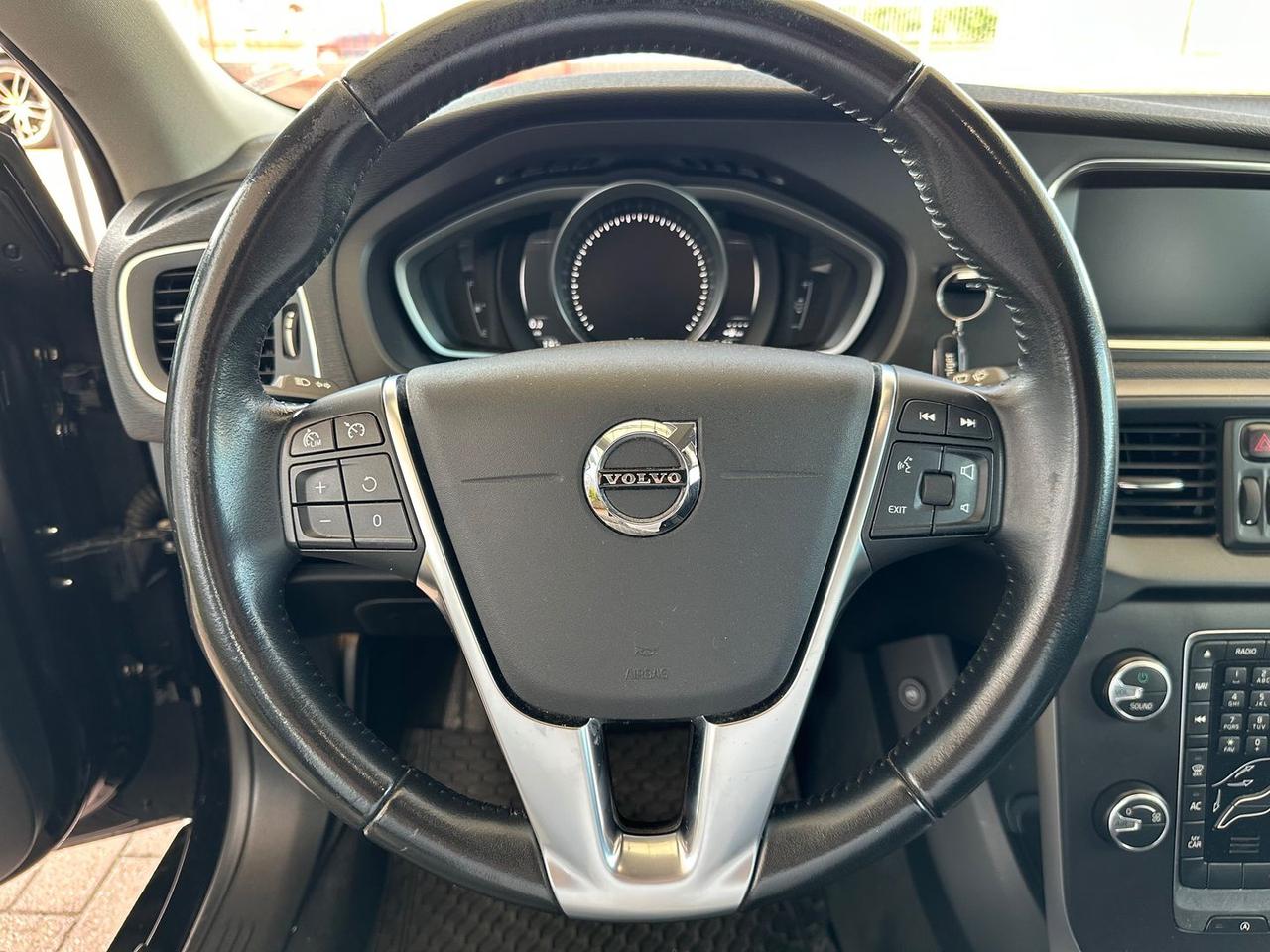Volvo V40 Business Plus 2.0 T2 #6843