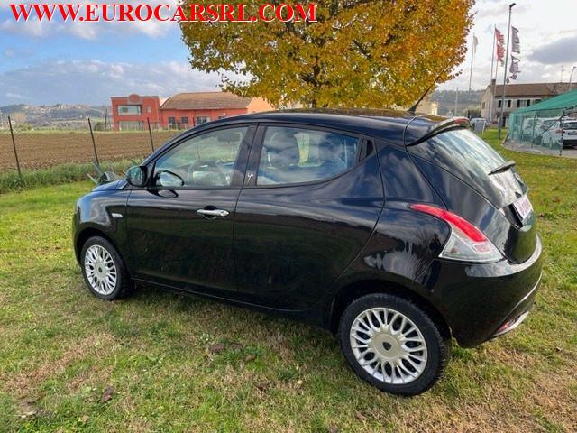 LANCIA Ypsilon 1.2 69 CV 5 porte Silver