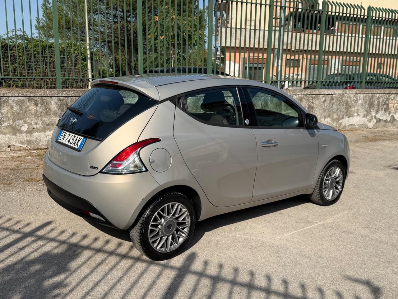 Lancia Ypsilon ecochic GPL