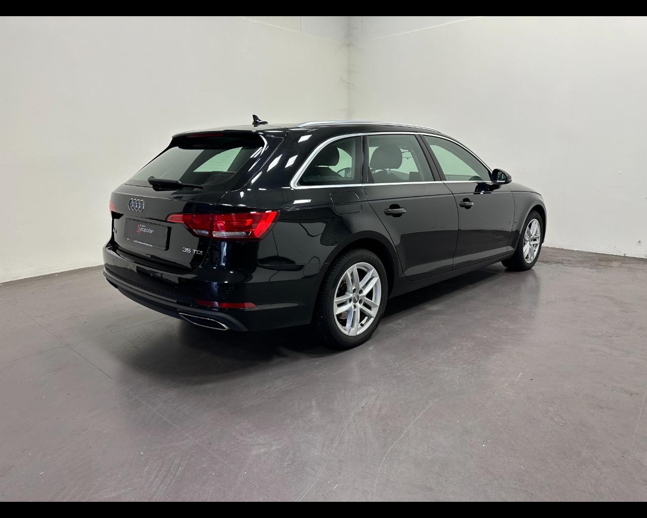 AUDI A4 AVANT 35 TDI S-TRONIC BUSINESS