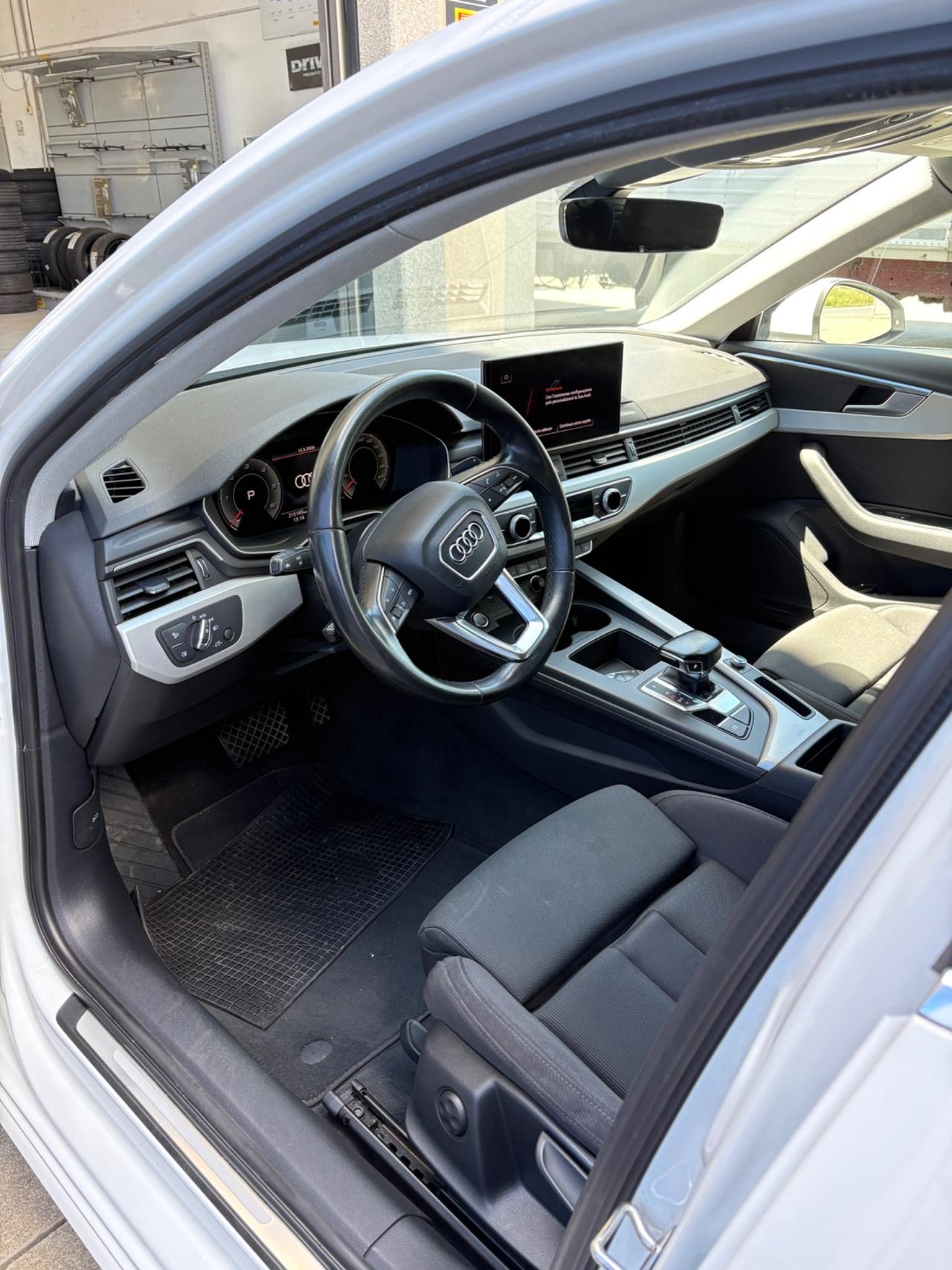 Audi A4 Avant 35 TDI/163 CV S tronic Business Advanced
