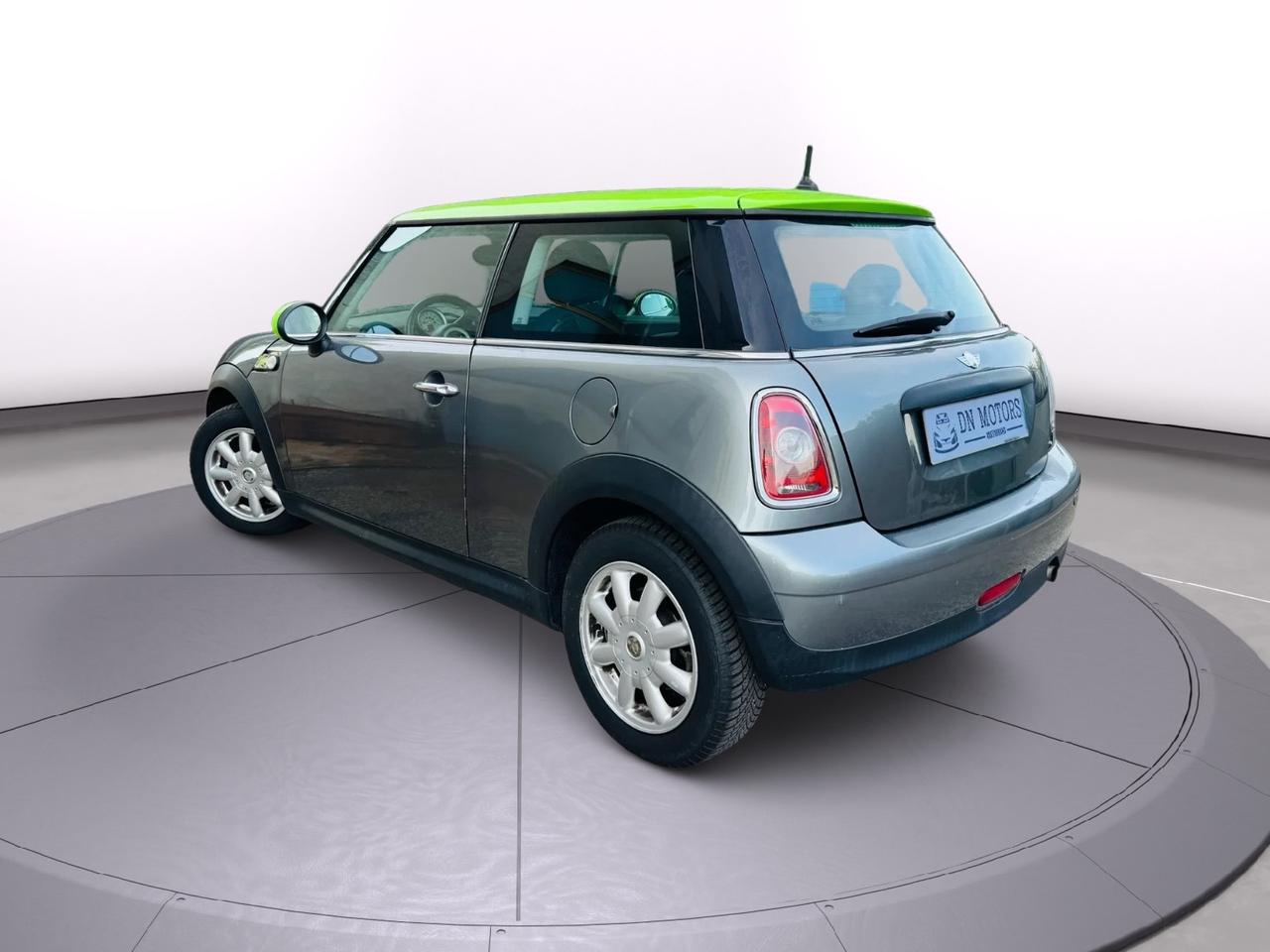 Mini 1.6 16V One (55kW)