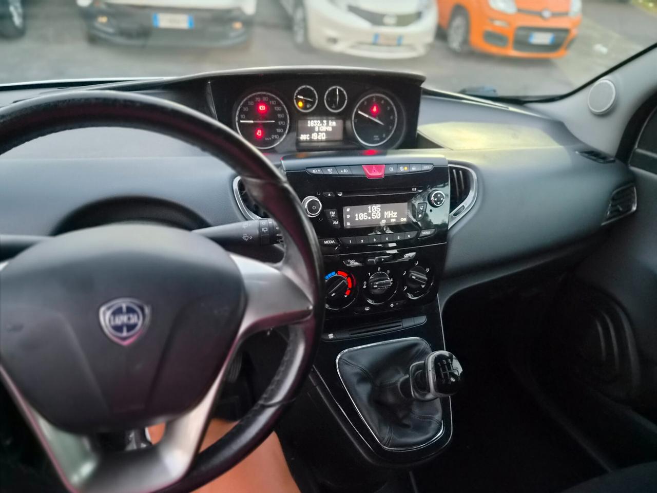 Lancia Ypsilon 1.2 69 CV 5 porte Platinum