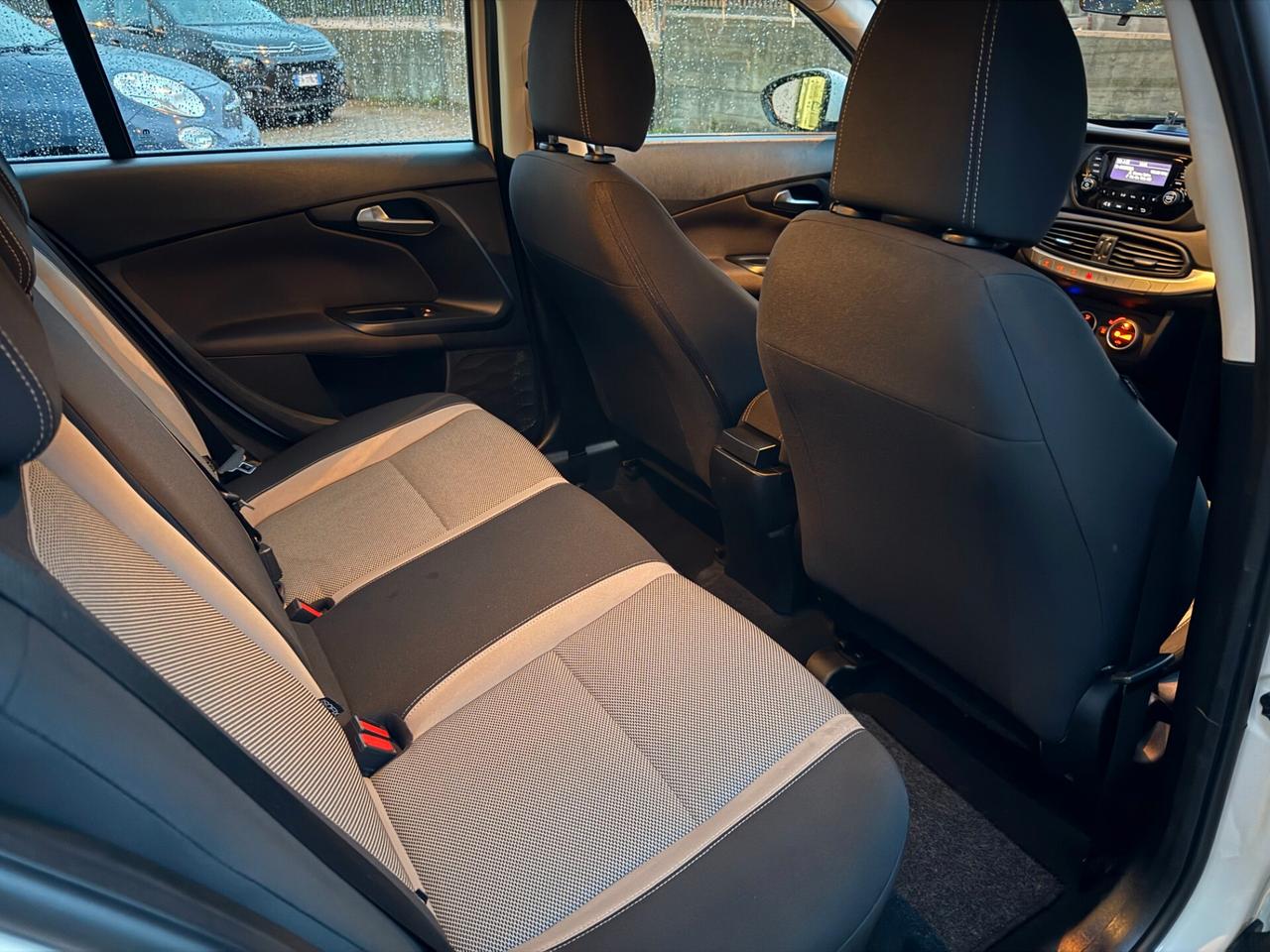 Fiat Tipo 1.6 Mjt S&S 5 porte Business