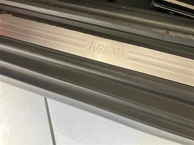 MINI Mini 5 Porte 1.5 Twin Power Turbo Cooper Essential