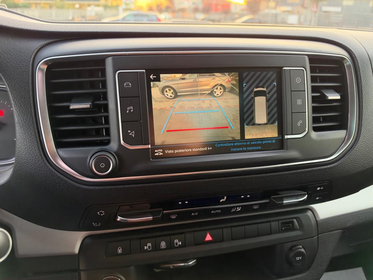Peugeot Traveller BlueHDi 180 CV EAT8 DISABILI