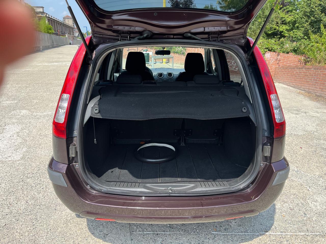 Ford Fusion UAV 1.6 16V 5p.