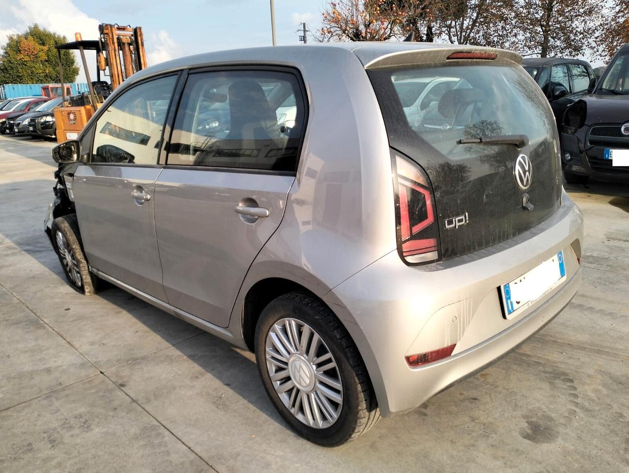 Volkswagen up! 1.0 5p. - SINISTRATA