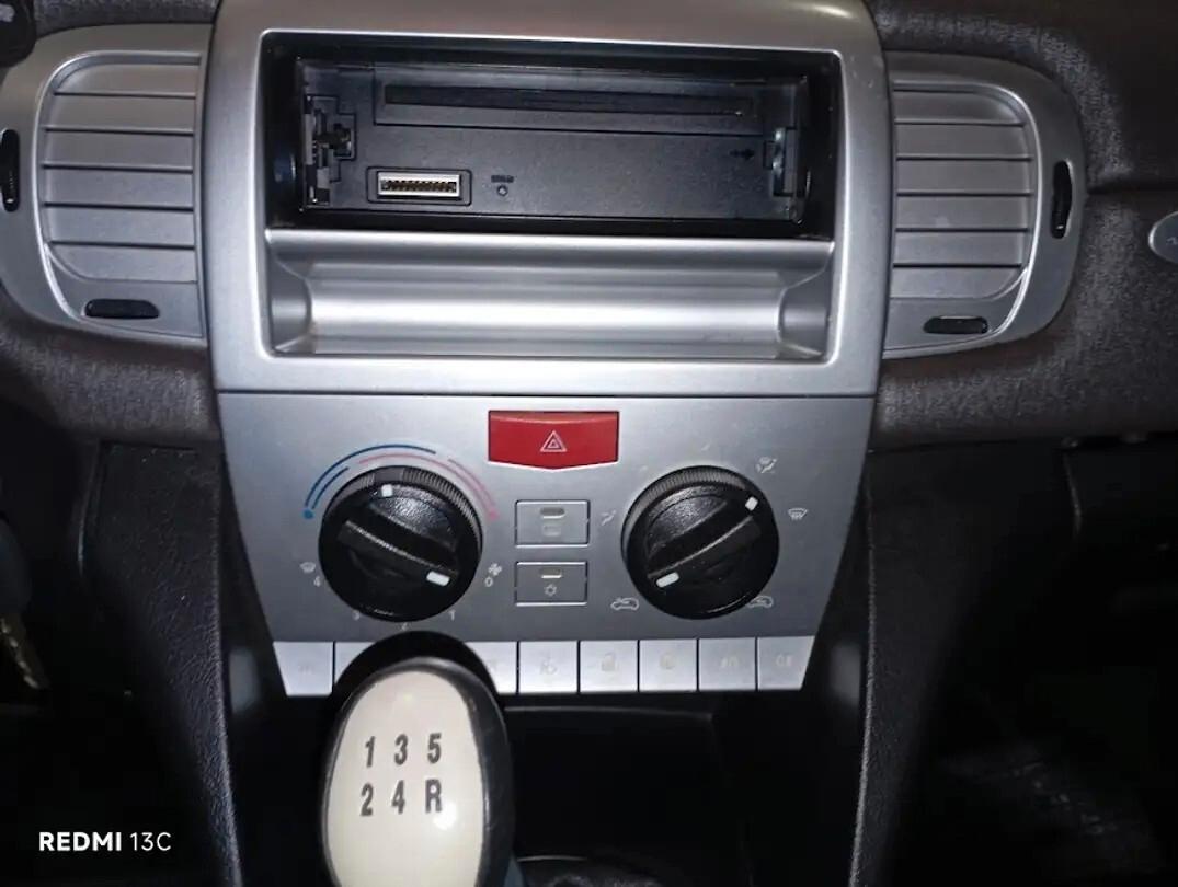 LANCIA YPSILON DEL 2009 110.000 KM